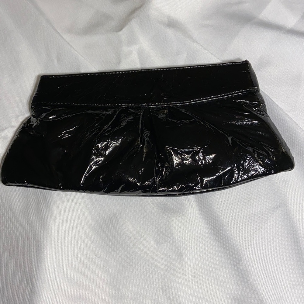 Ebisu Black clutch solid metal clasp rusched